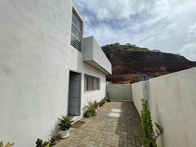 Frente Moradia - VM Consultoria | A sua parceira de confiança em imóveis em Cabo Verde