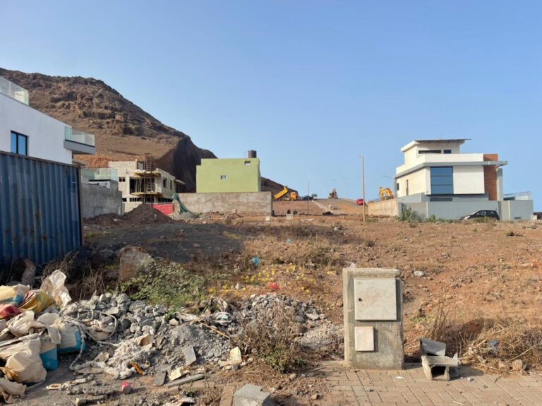 Terreno 200m2 Vila Boa Esperança 3 - VM Consultoria | A sua parceira de confiança em imóveis em Cabo Verde