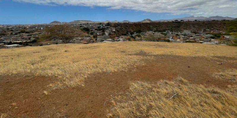 Terreno 700m2 Zona Aeroporto 10